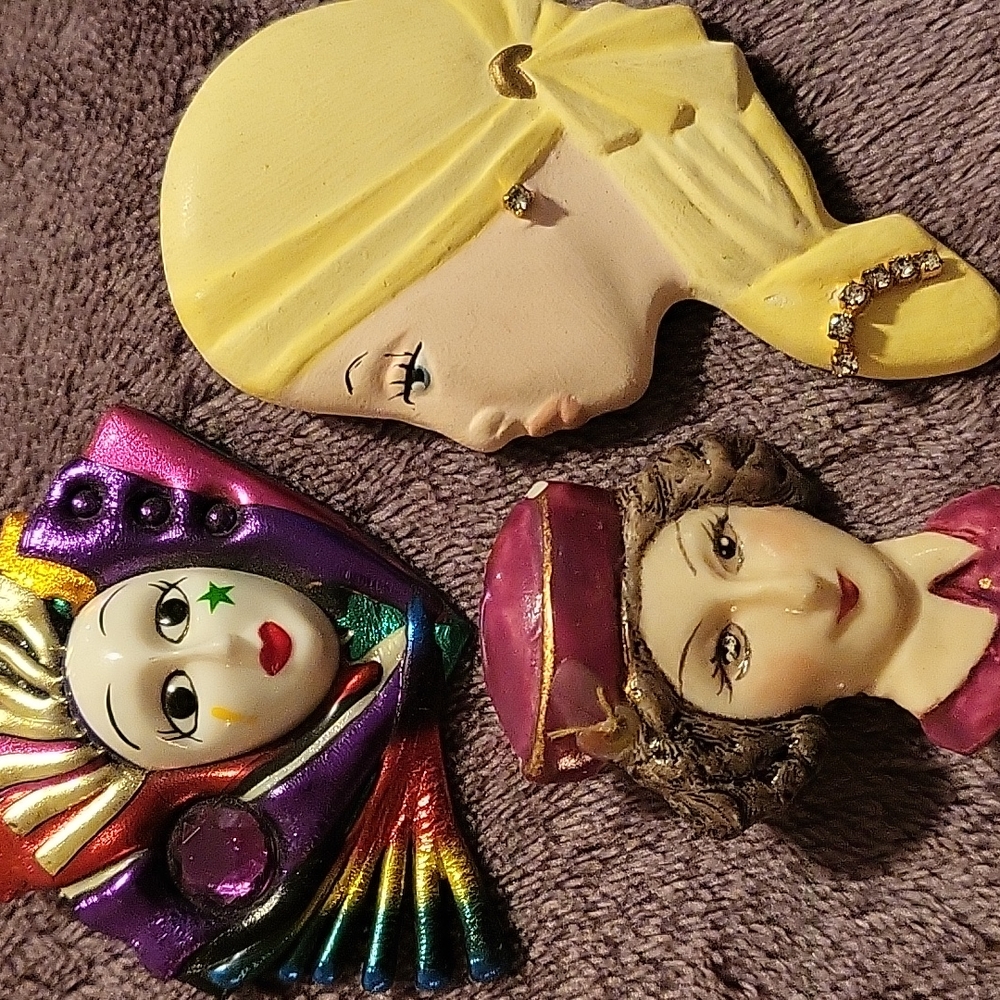 CAMEO BROOCH HEADS